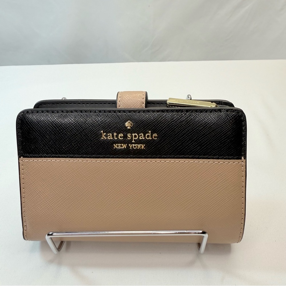 Kate Spade Staci Medium Black and Tan Wallet w/ Zipper & Snap EUC